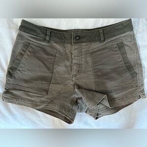 Prana Green Cargo Shorts Tailored Fit size 8